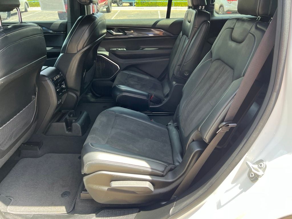 2022 Jeep Grand Cherokee L Altitude