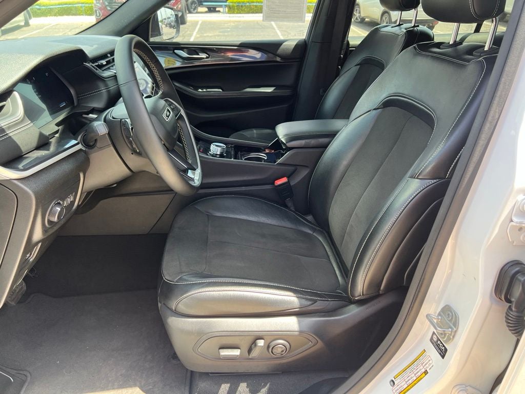 2022 Jeep Grand Cherokee L Altitude