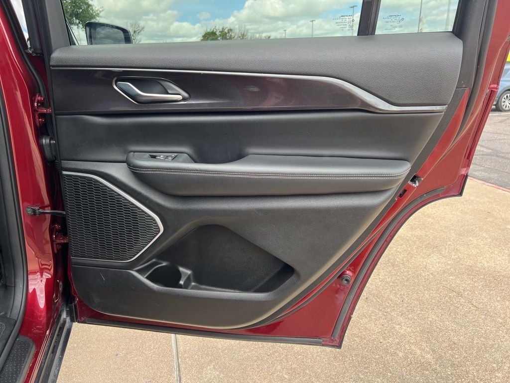 2022 Jeep Grand Cherokee L Altitude
