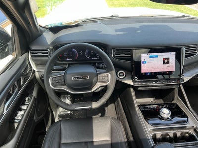 2023 Jeep Wagoneer Series II