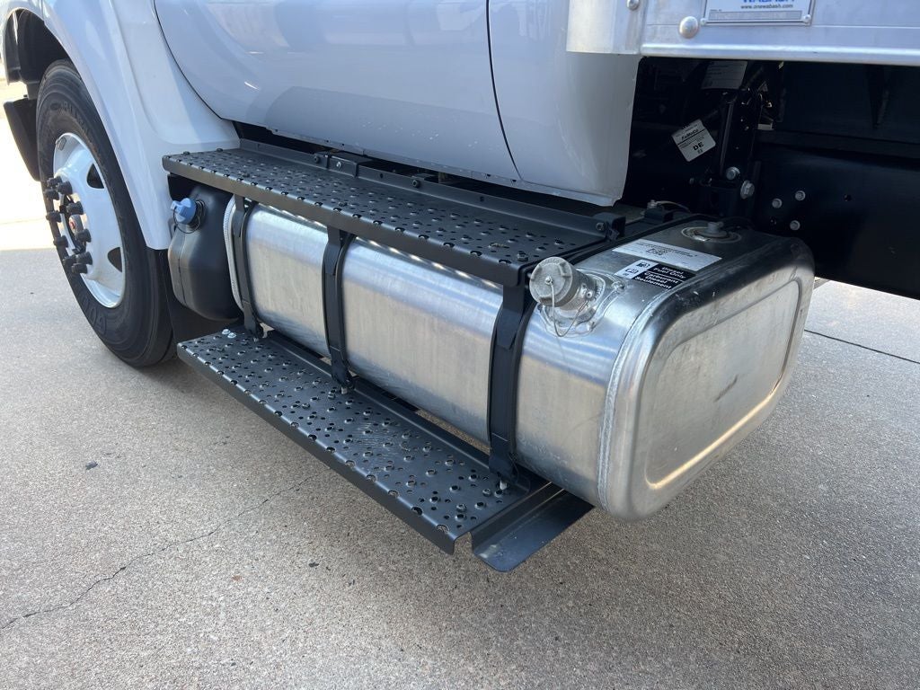 2027 Ford Super Duty F-650SD Base