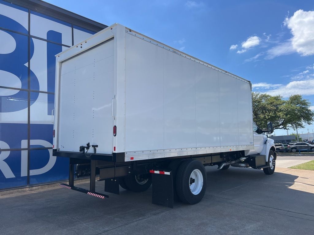 2027 Ford Super Duty F-650SD Base