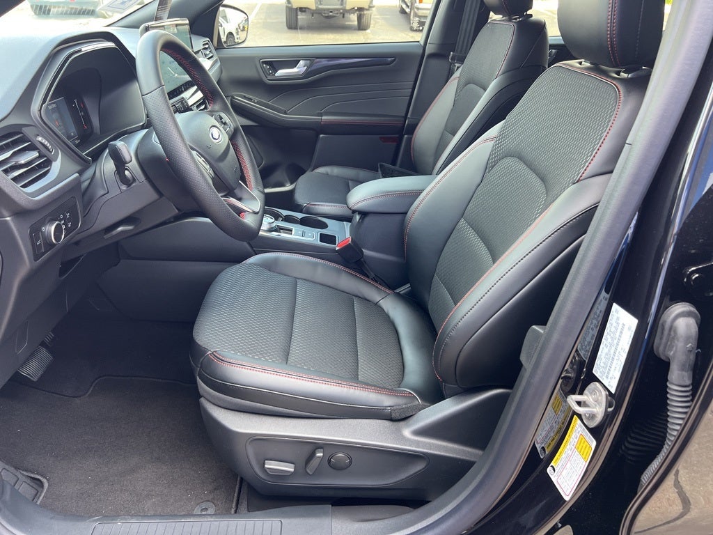 2026 Ford Escape ST-Line Cloth