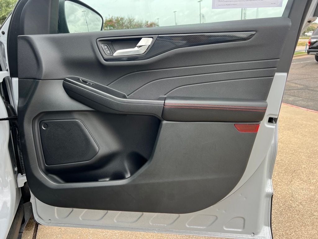 2025 Ford Escape Hybrid ST-Line