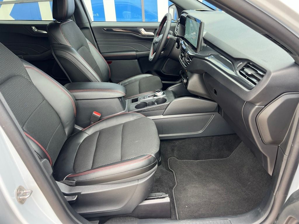 2025 Ford Escape Hybrid ST-Line