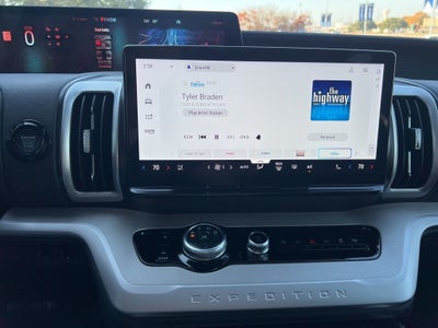 2025 Ford Expedition Active