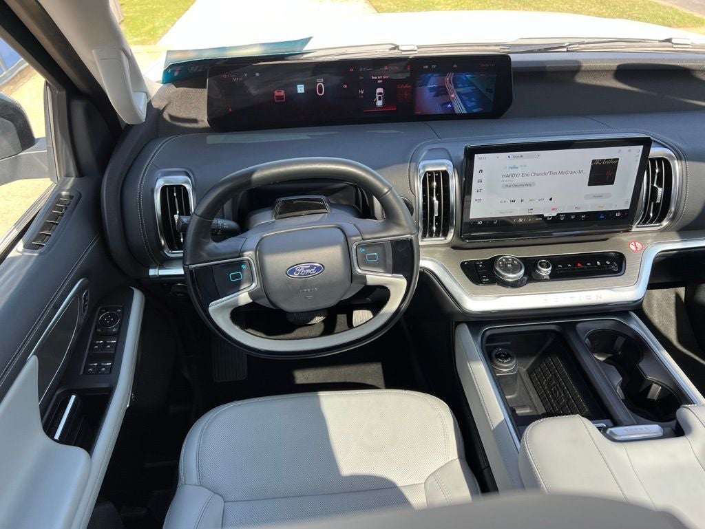 2025 Ford Expedition Platinum