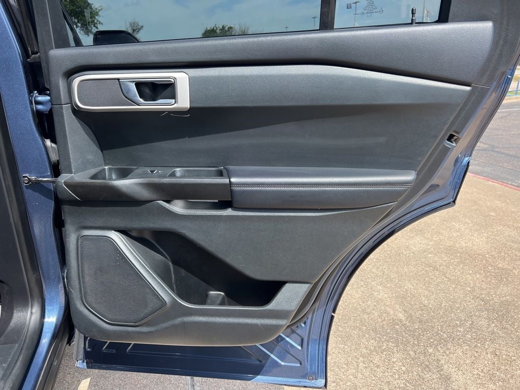 2020 Ford Explorer Base