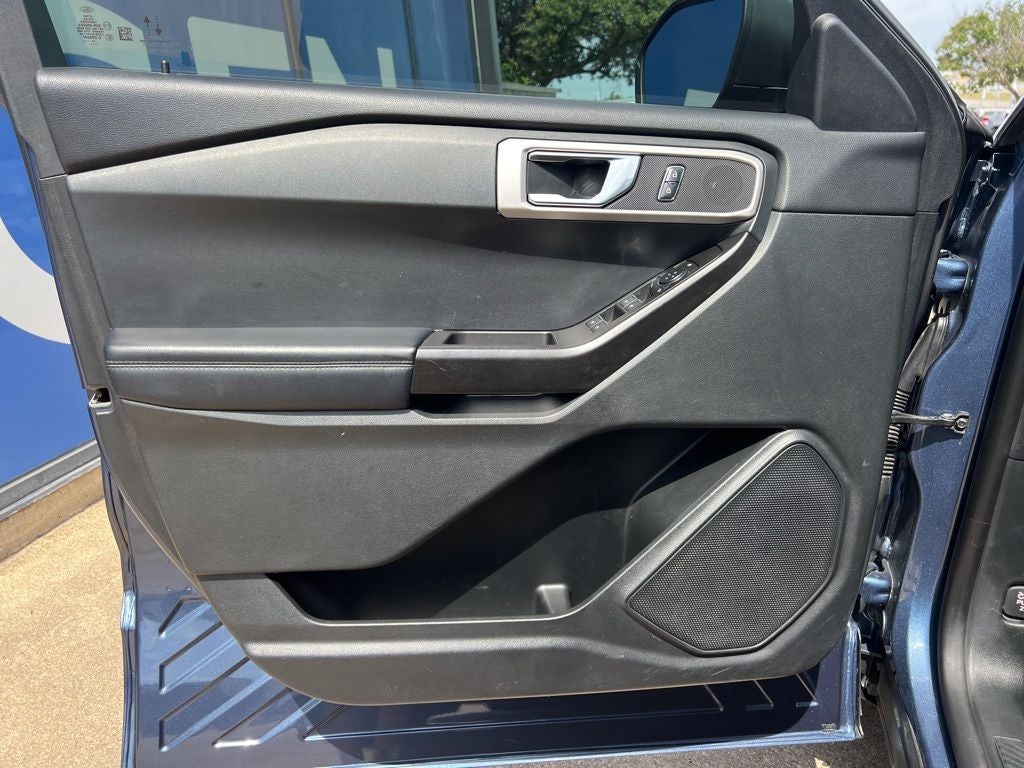 2020 Ford Explorer Base