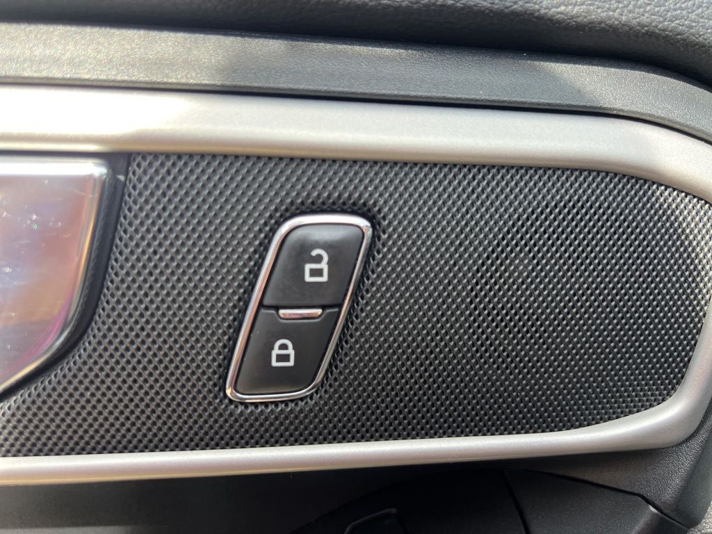 2020 Ford Explorer Base