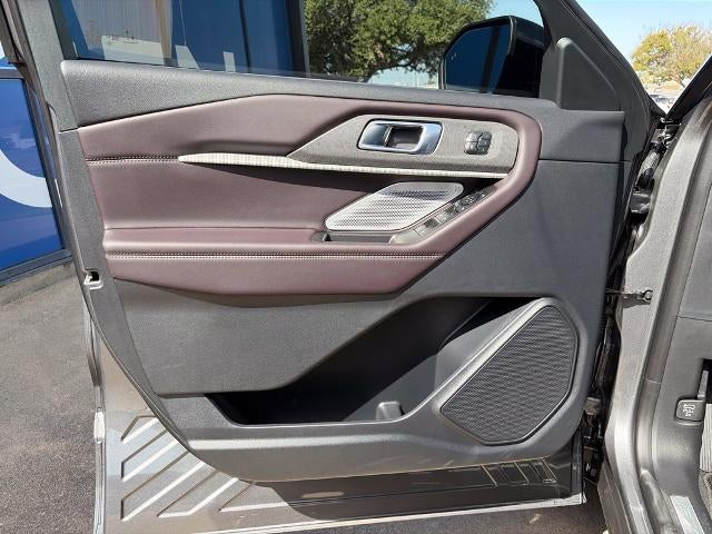 2027 Ford Explorer Platinum™
