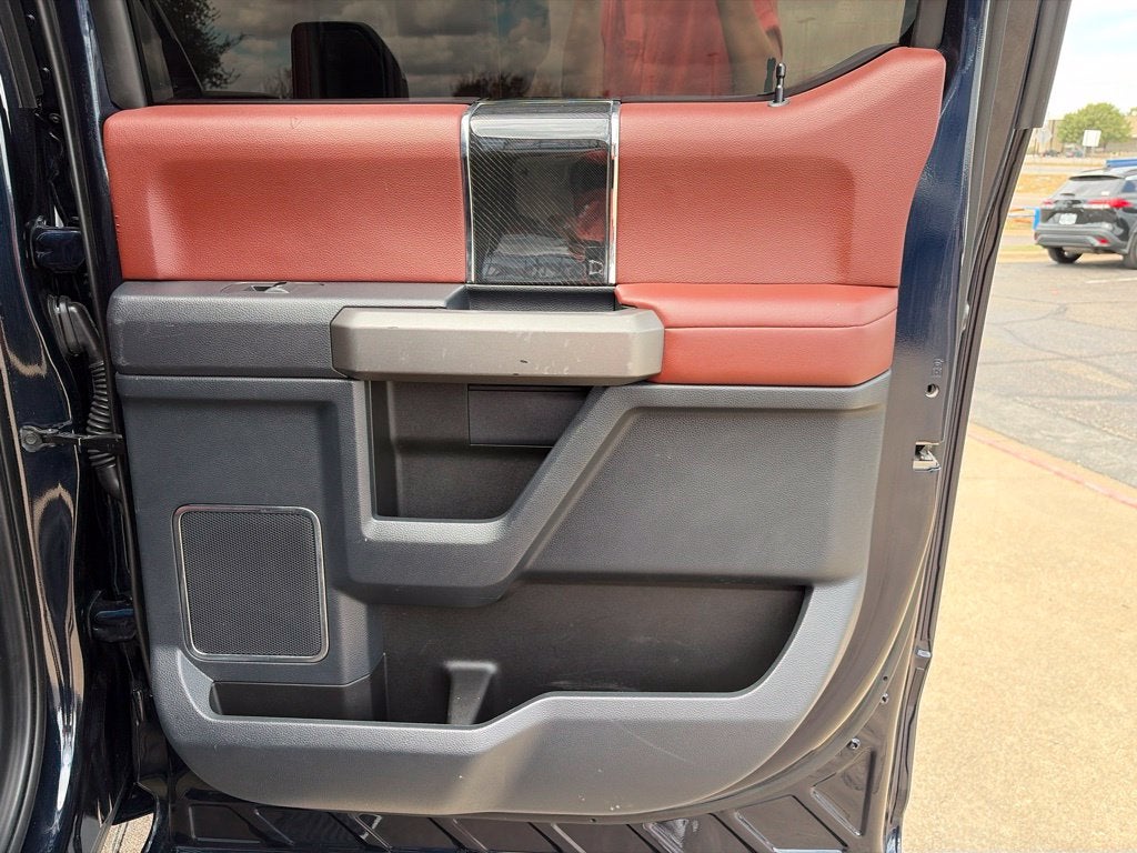 2022 Ford Super Duty F-250SD Platinum