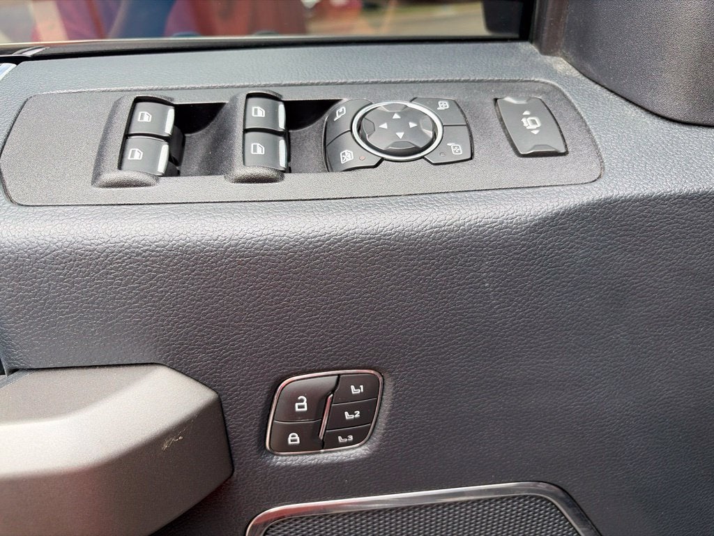 2022 Ford Super Duty F-250SD Platinum