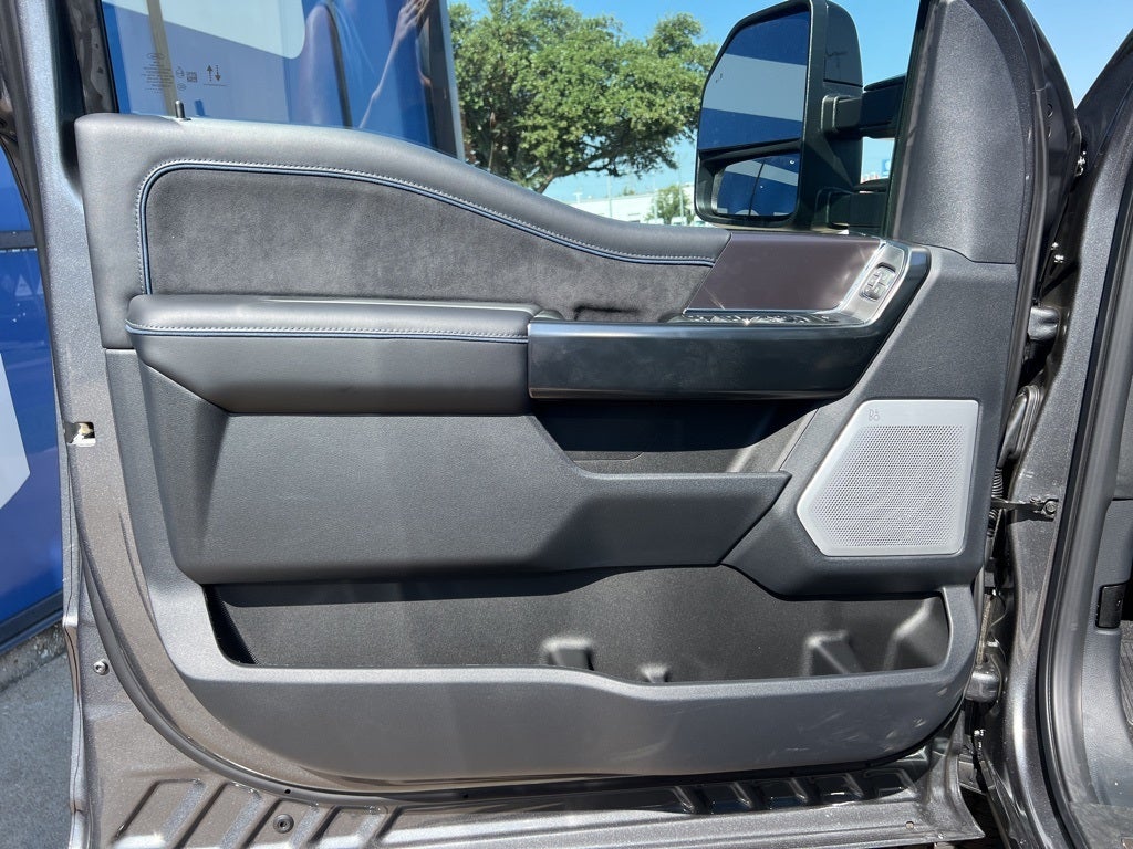 2026 Ford Super Duty F-250SD Platinum