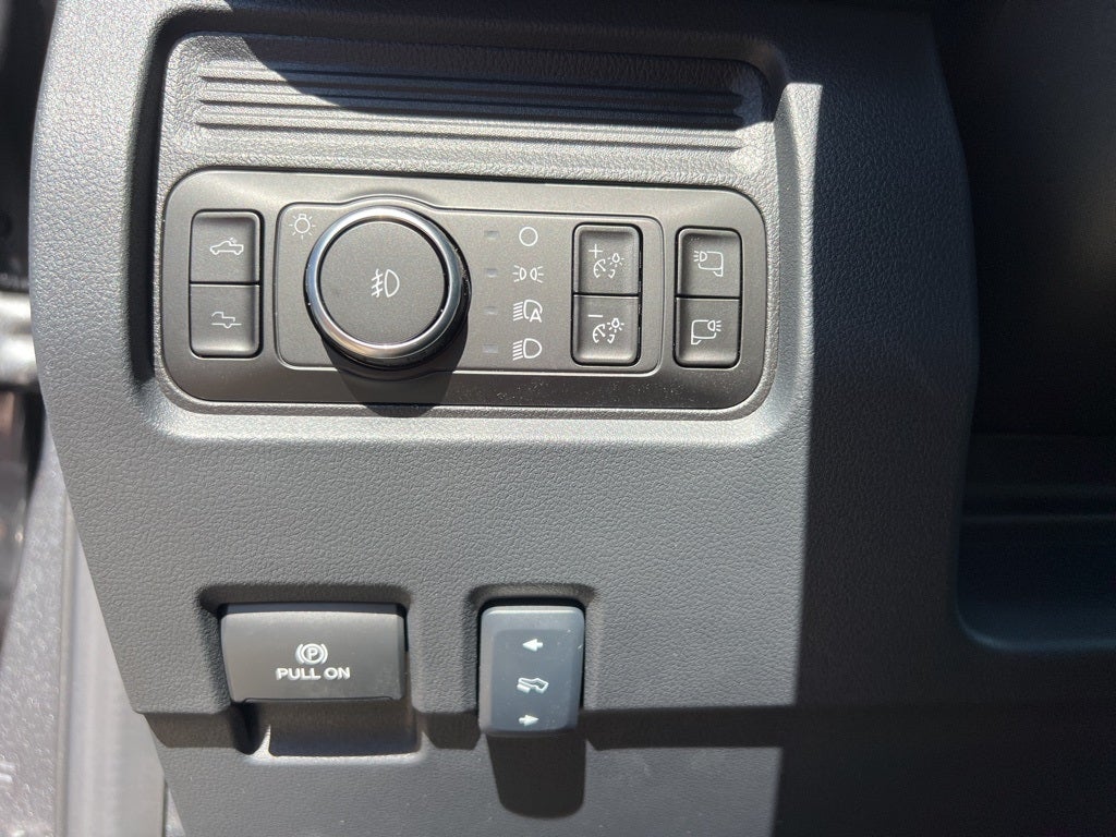 2026 Ford Super Duty F-250SD Platinum