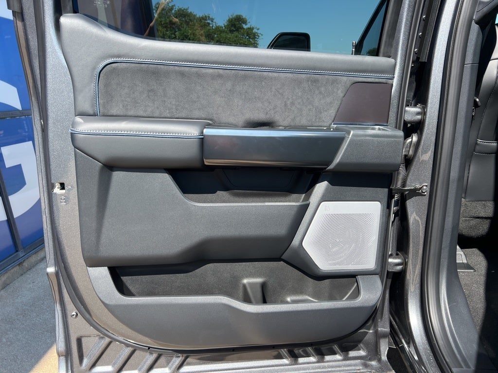 2026 Ford Super Duty F-250SD Platinum