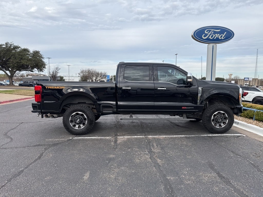 2023 Ford Super Duty F-250SD Platinum
