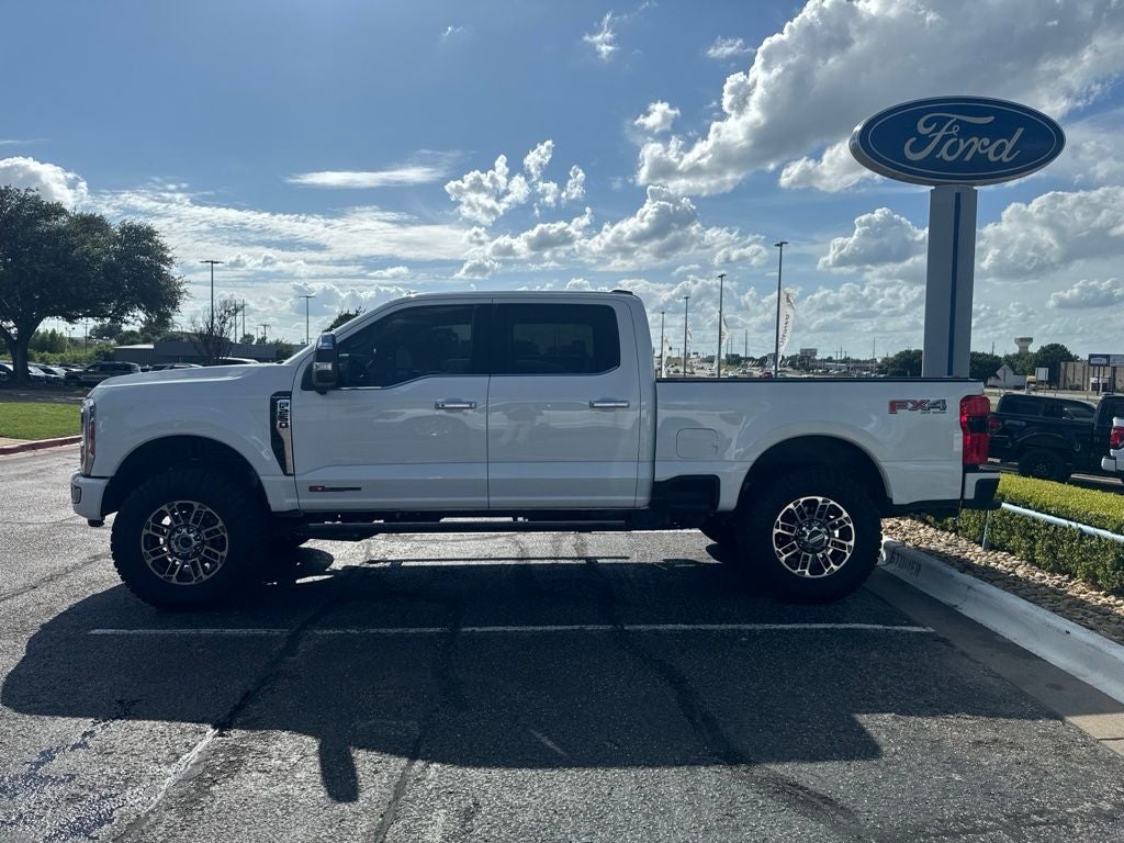 2025 Ford Super Duty F-250SD Platinum