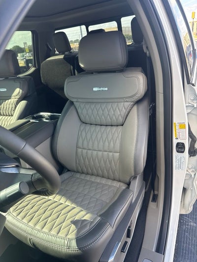 2025 Ford Super Duty F-250SD Platinum