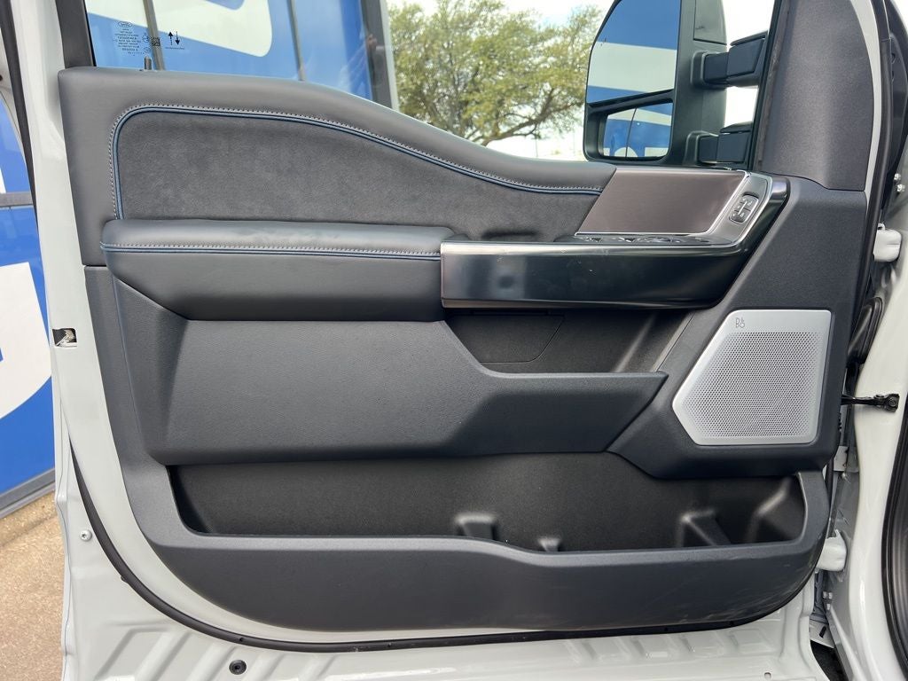 2026 Ford Super Duty F-250SD Platinum