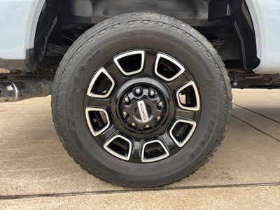 2025 Ford Super Duty F-250SD Platinum