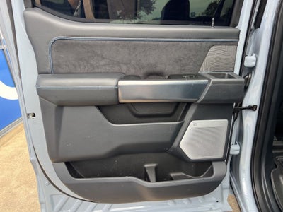 2025 Ford Super Duty F-250SD Platinum