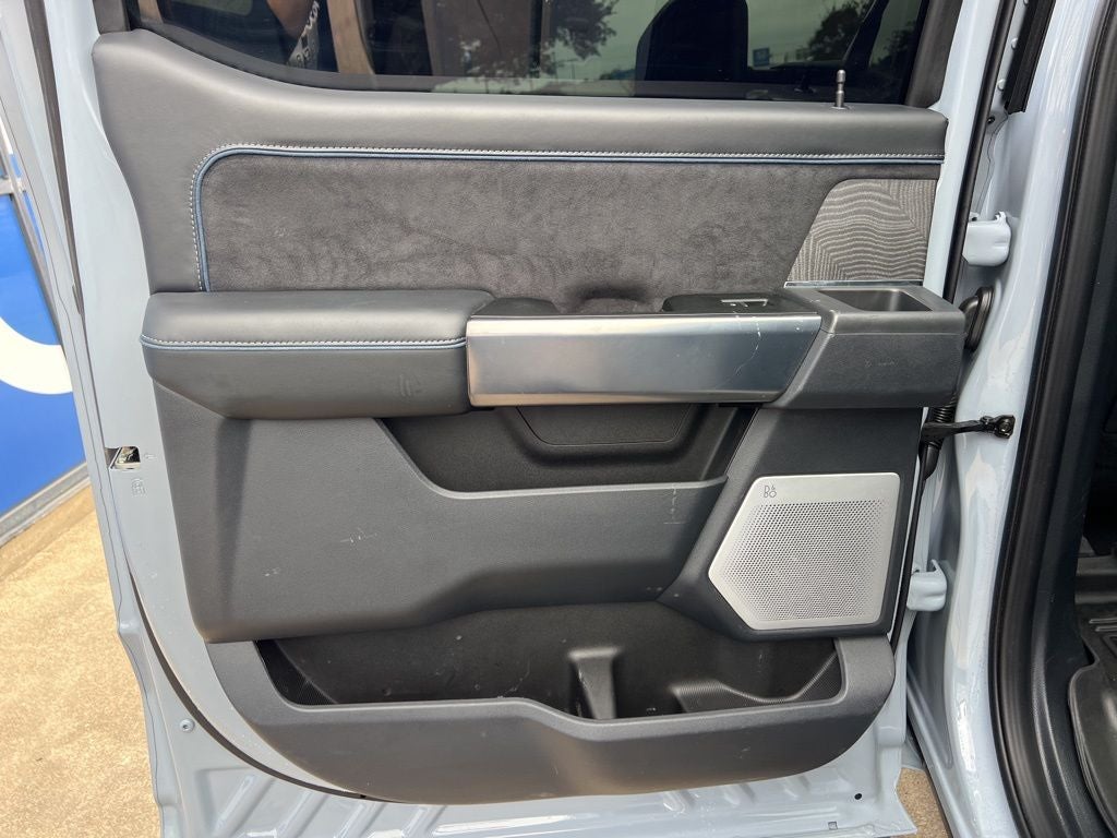 2025 Ford Super Duty F-250SD Platinum