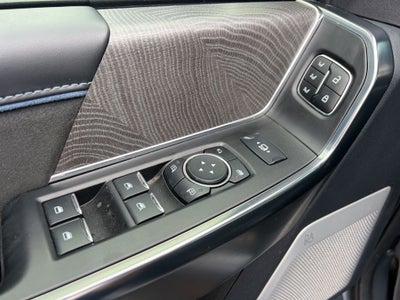 2025 Ford Super Duty F-250SD Platinum