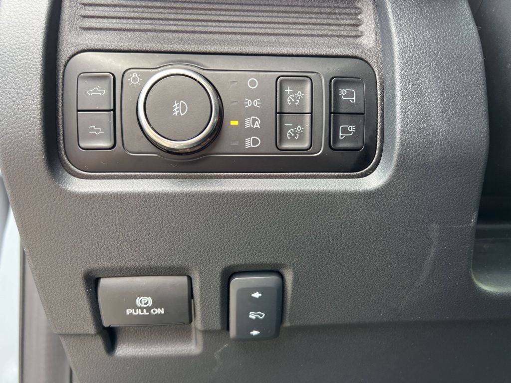 2025 Ford Super Duty F-250SD Platinum