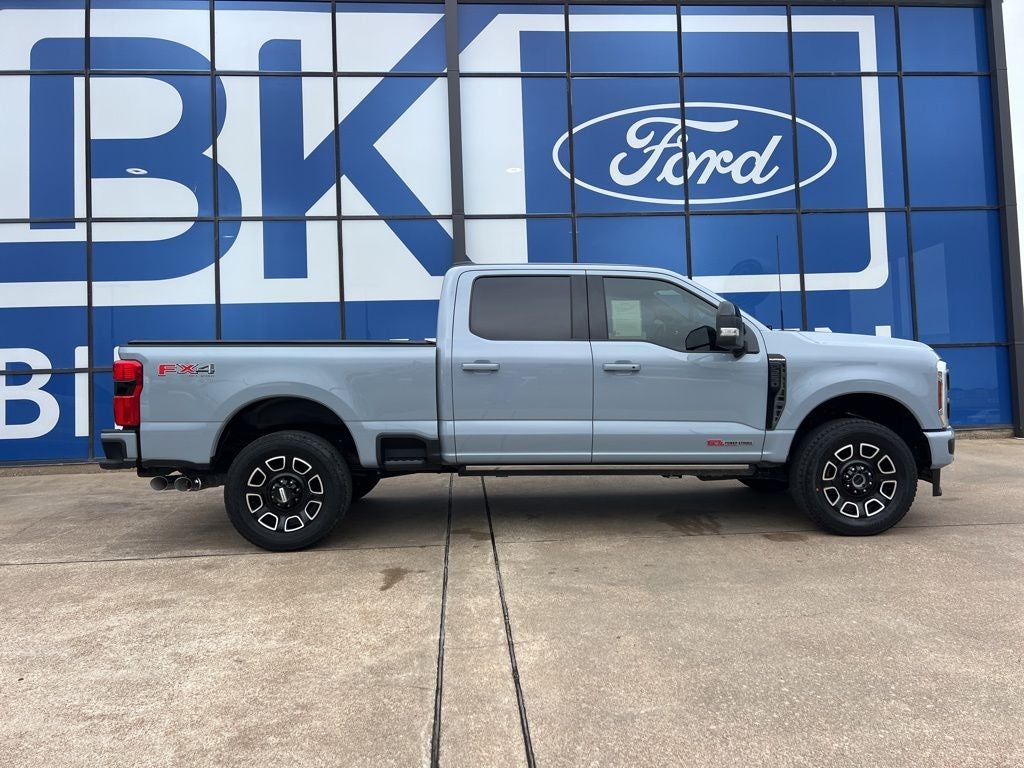 2025 Ford Super Duty F-250SD Platinum