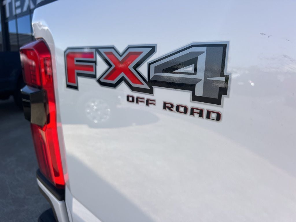 2026 Ford Super Duty F-250SD Platinum