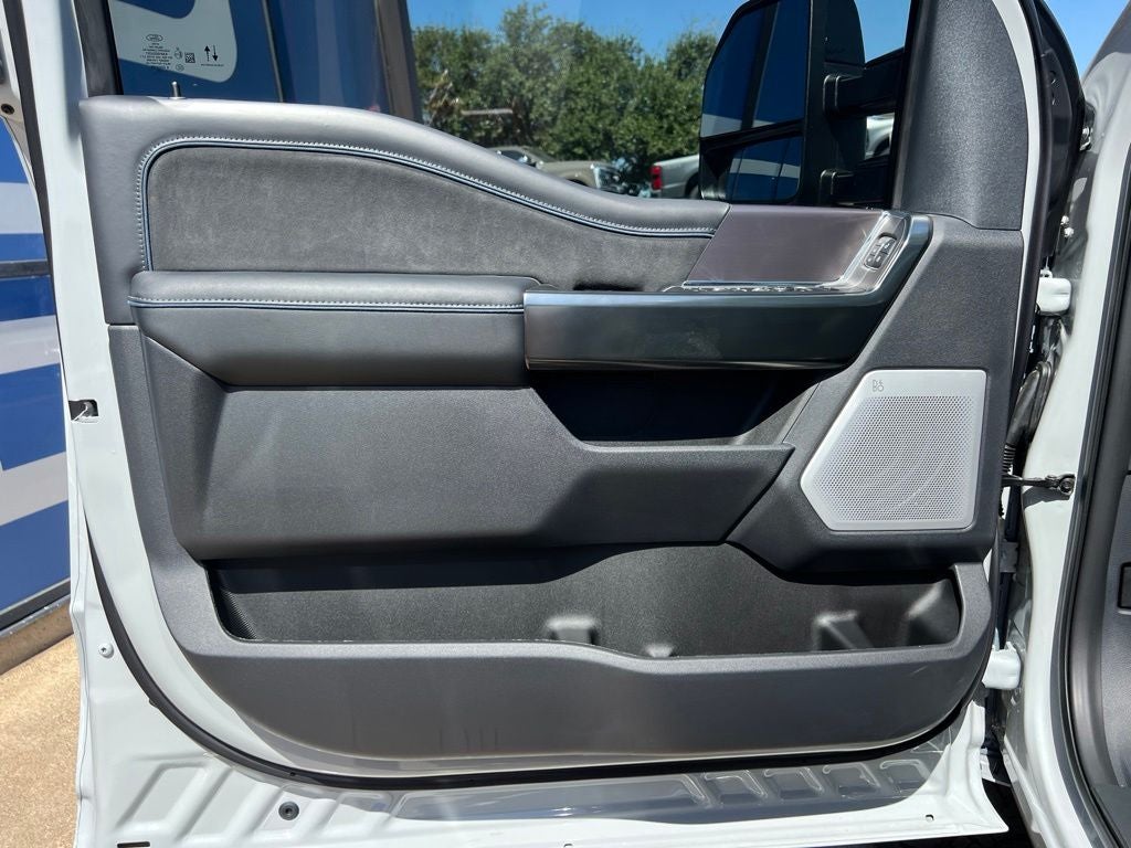 2026 Ford Super Duty F-250SD Platinum