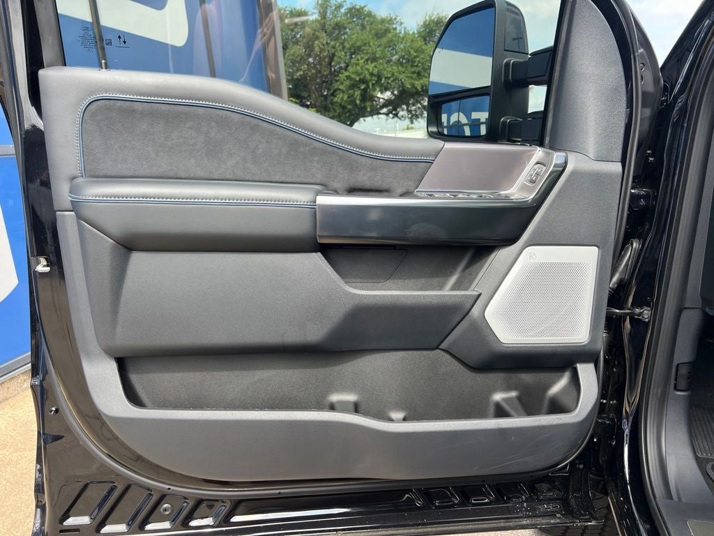 2026 Ford Super Duty F-250SD Platinum