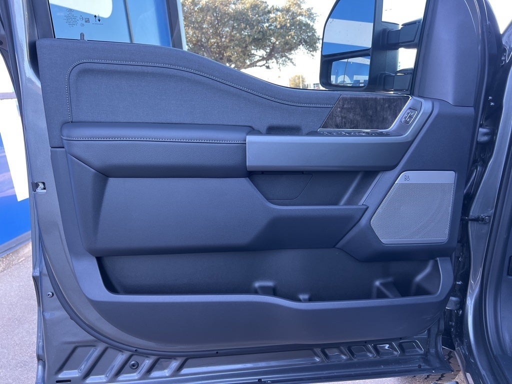 2026 Ford Super Duty F-250SD Lariat