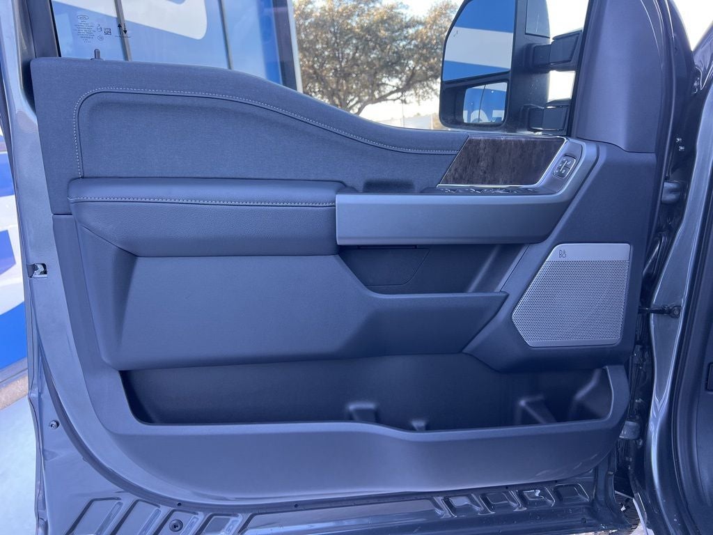 2026 Ford Super Duty F-250SD Lariat