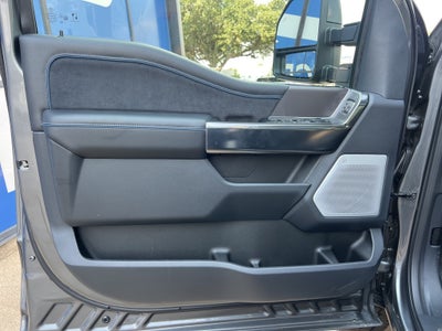 2026 Ford Super Duty F-350SD Platinum