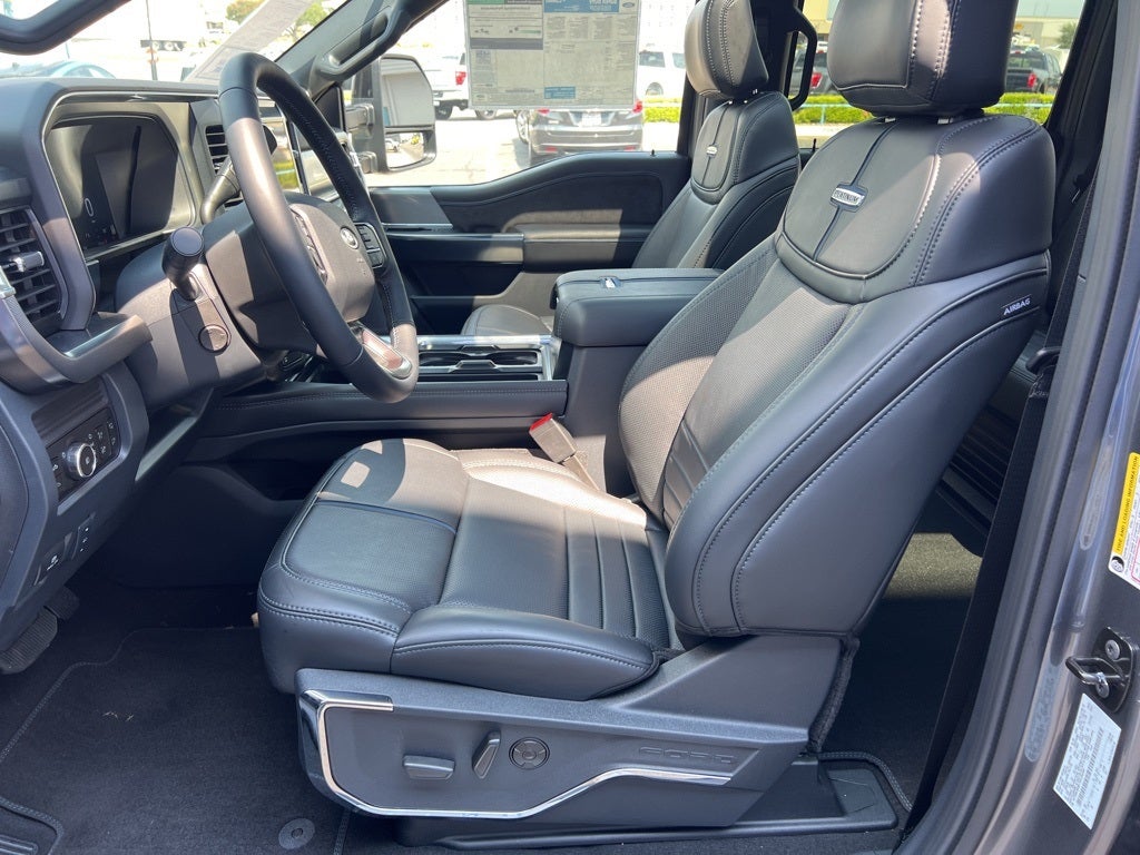 2026 Ford Super Duty F-350SD Platinum