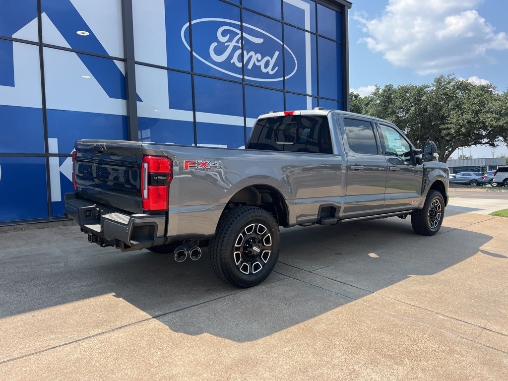 2026 Ford Super Duty F-350SD Platinum