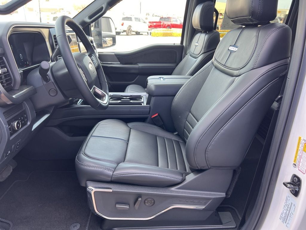 2026 Ford Super Duty F-350SD Platinum