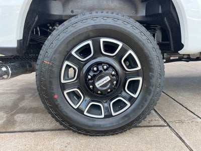 2026 Ford Super Duty F-350SD Platinum