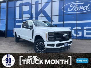 2026 Ford Super Duty F-350SD Platinum