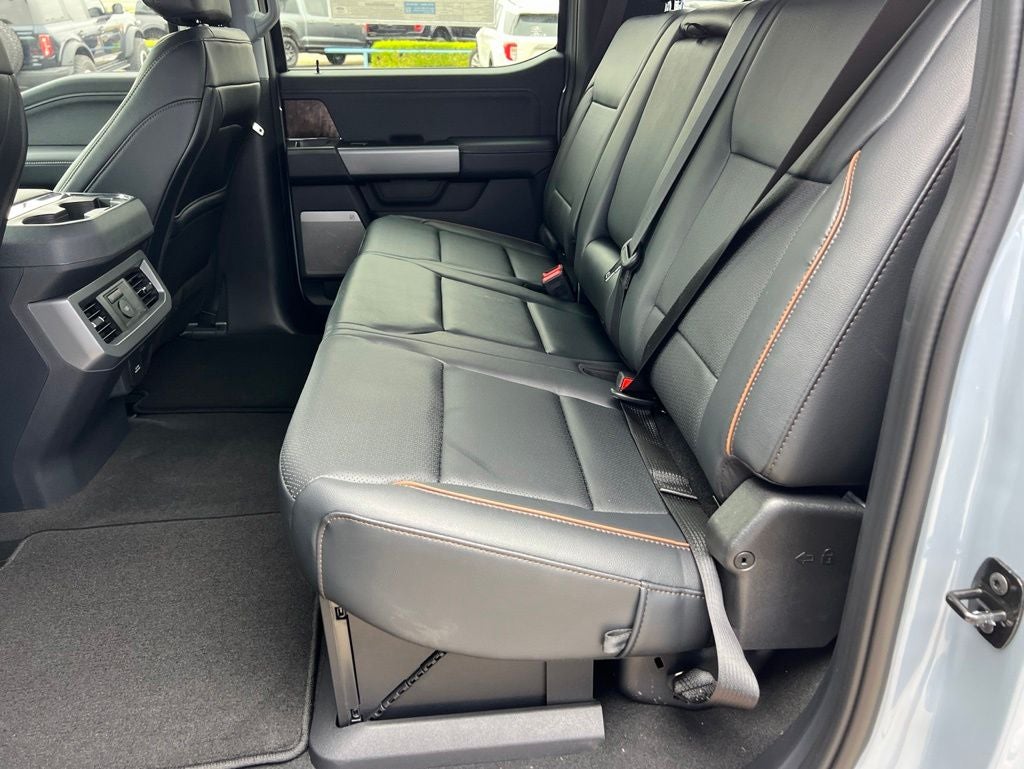 2026 Ford Super Duty F-350SD Lariat