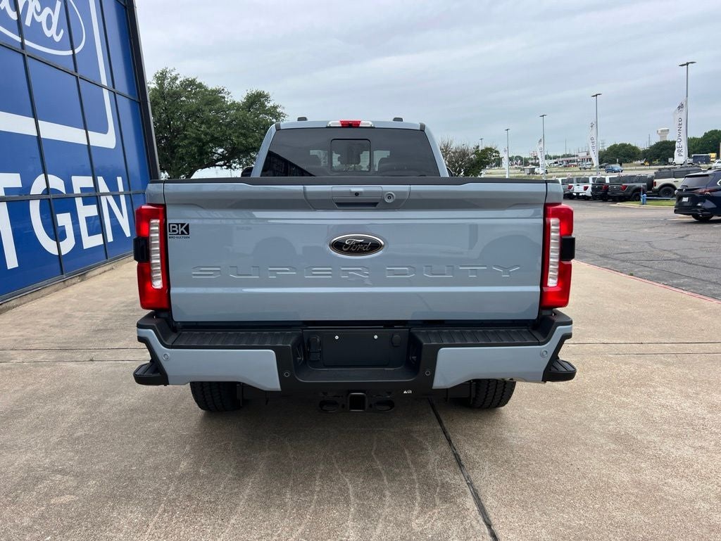 2026 Ford Super Duty F-350SD Lariat