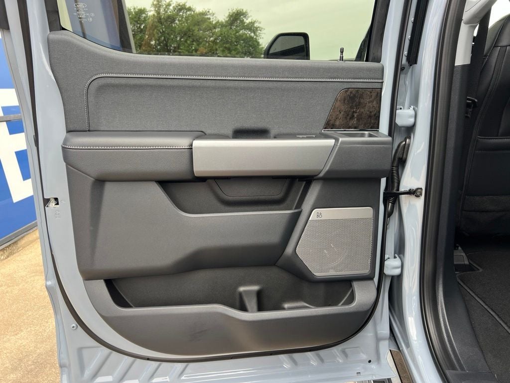 2026 Ford Super Duty F-350SD Lariat