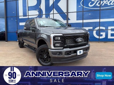 2027 Ford Super Duty F-350® Lariat®
