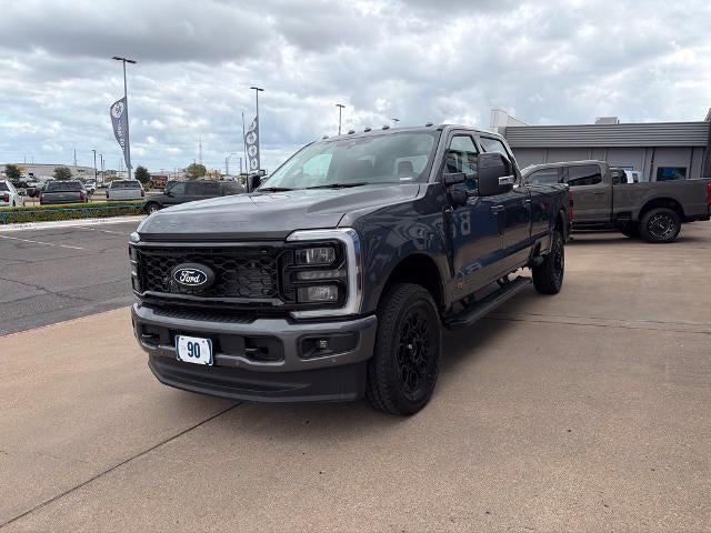 2027 Ford Super Duty F-350® Lariat®