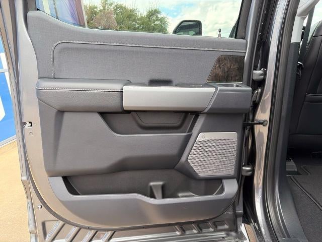 2027 Ford Super Duty F-350® Lariat®