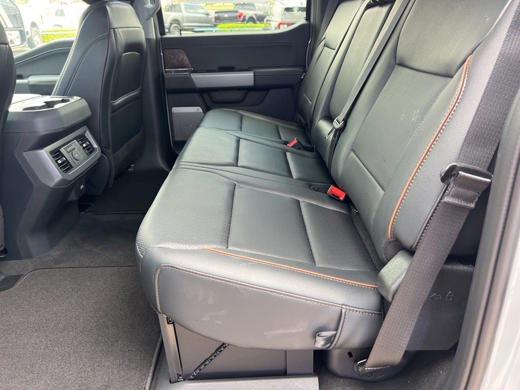 2026 Ford Super Duty F-350SD Lariat