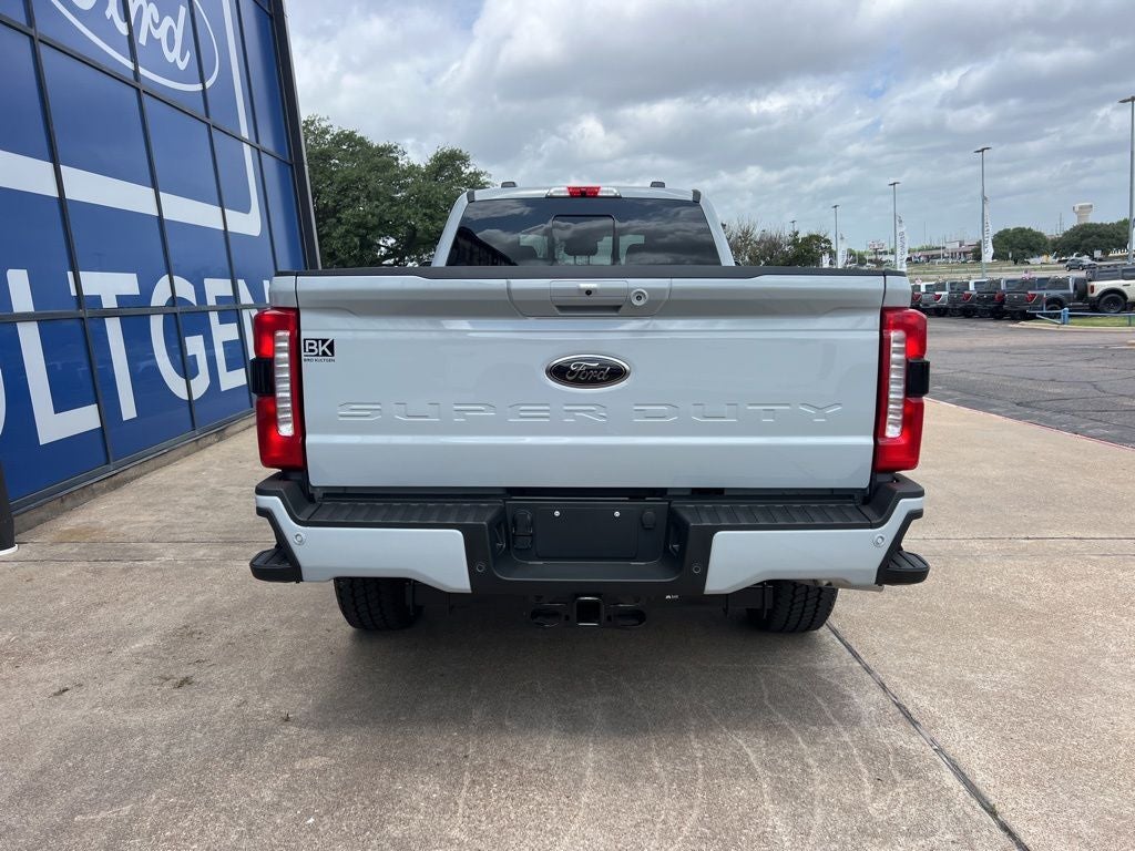 2026 Ford Super Duty F-350SD Lariat