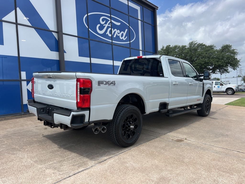 2026 Ford Super Duty F-350SD Lariat